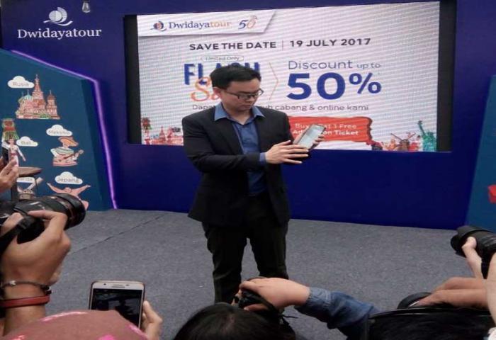 Dwidayatour Rayakan 50 Tahun, Gelar Program “Flash Sale 50%”